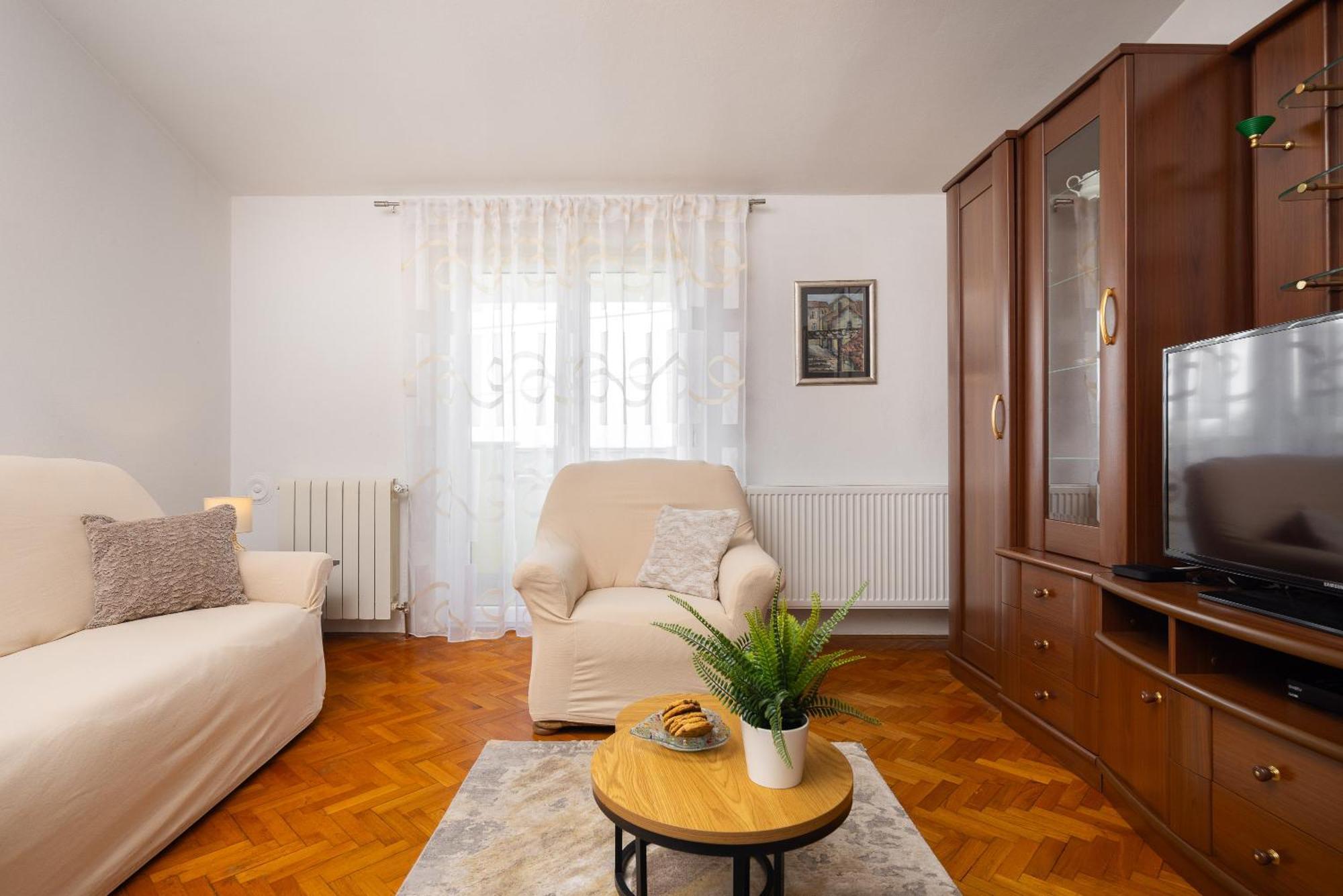 Holiday Residence Maja Katuni Екстер'єр фото
