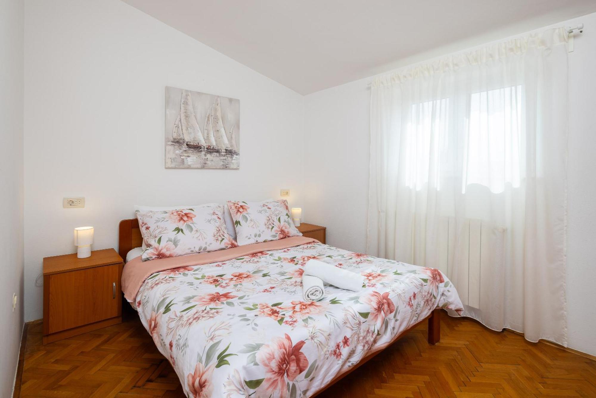Holiday Residence Maja Katuni Екстер'єр фото