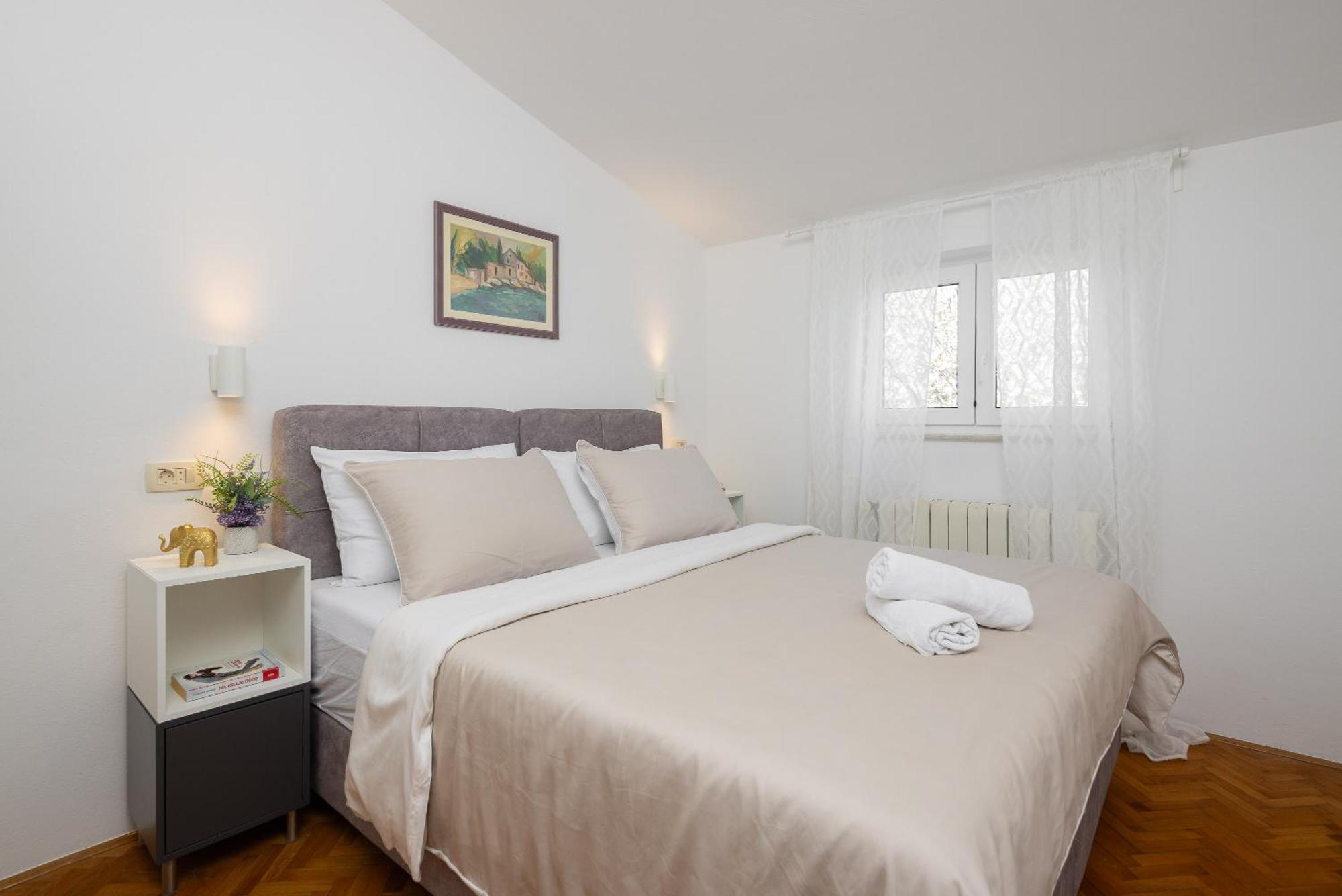 Holiday Residence Maja Katuni Екстер'єр фото