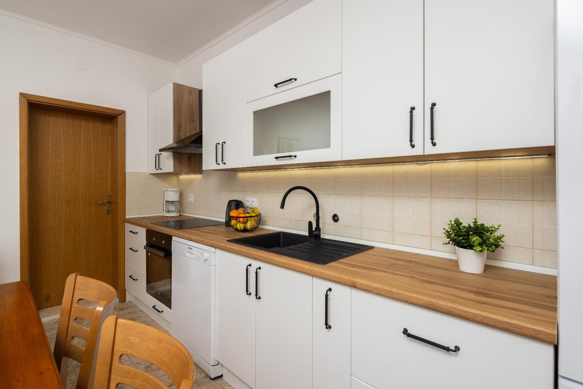 Holiday Residence Maja Katuni Екстер'єр фото