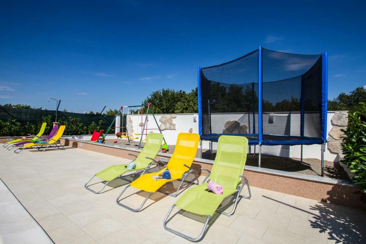 Holiday Residence Maja Katuni Екстер'єр фото