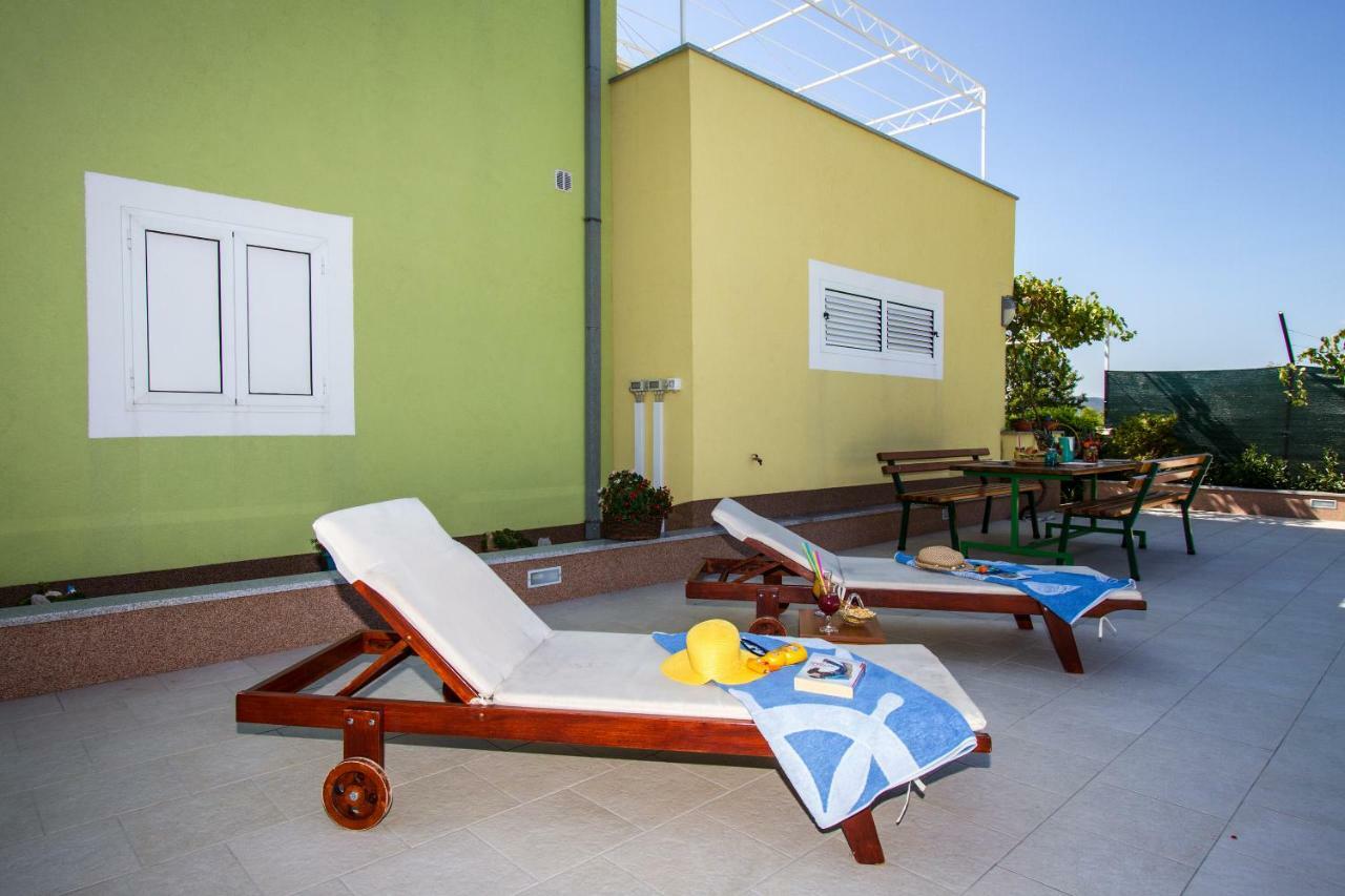 Holiday Residence Maja Katuni Екстер'єр фото